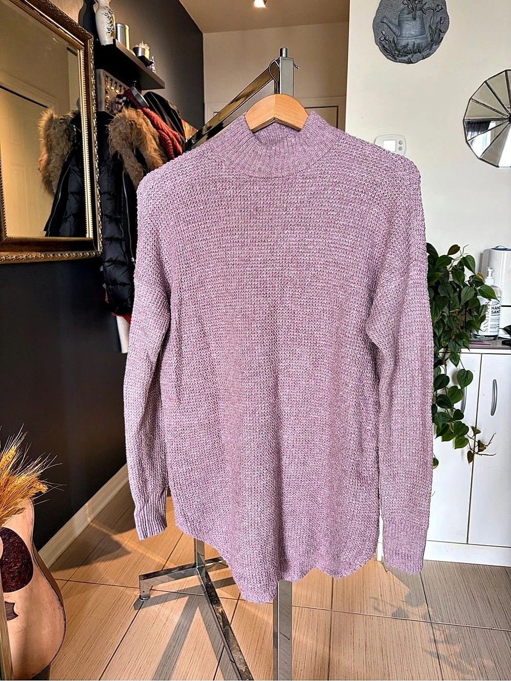 American Eagle Outfitters Pink Knit Sweater Size Small Like New